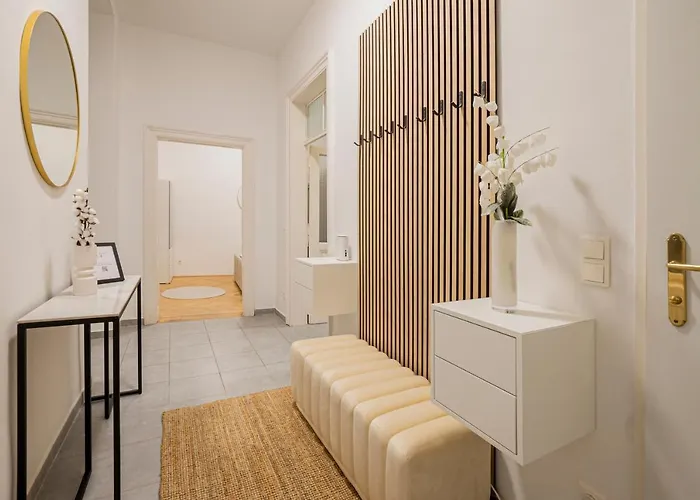 Apartman Charming Perfect For 4-6 Tram, Self-checkin